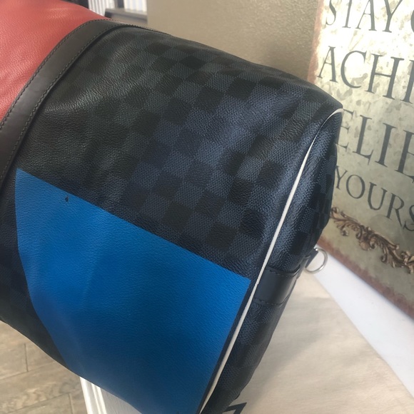 Louis Vuitton travel bag limited addition - Picture 8 of 16